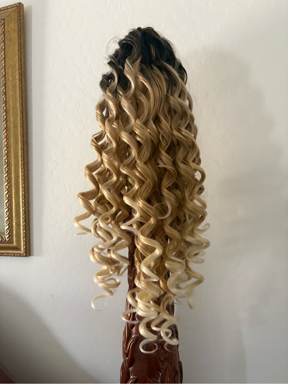 Blonde Ombre Curly Synthetic Wig 18 inches